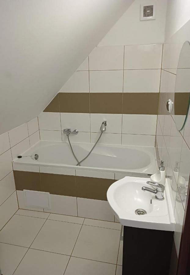 Wynajem Pokoi Wiki Apartamento Mikołajki Exterior foto